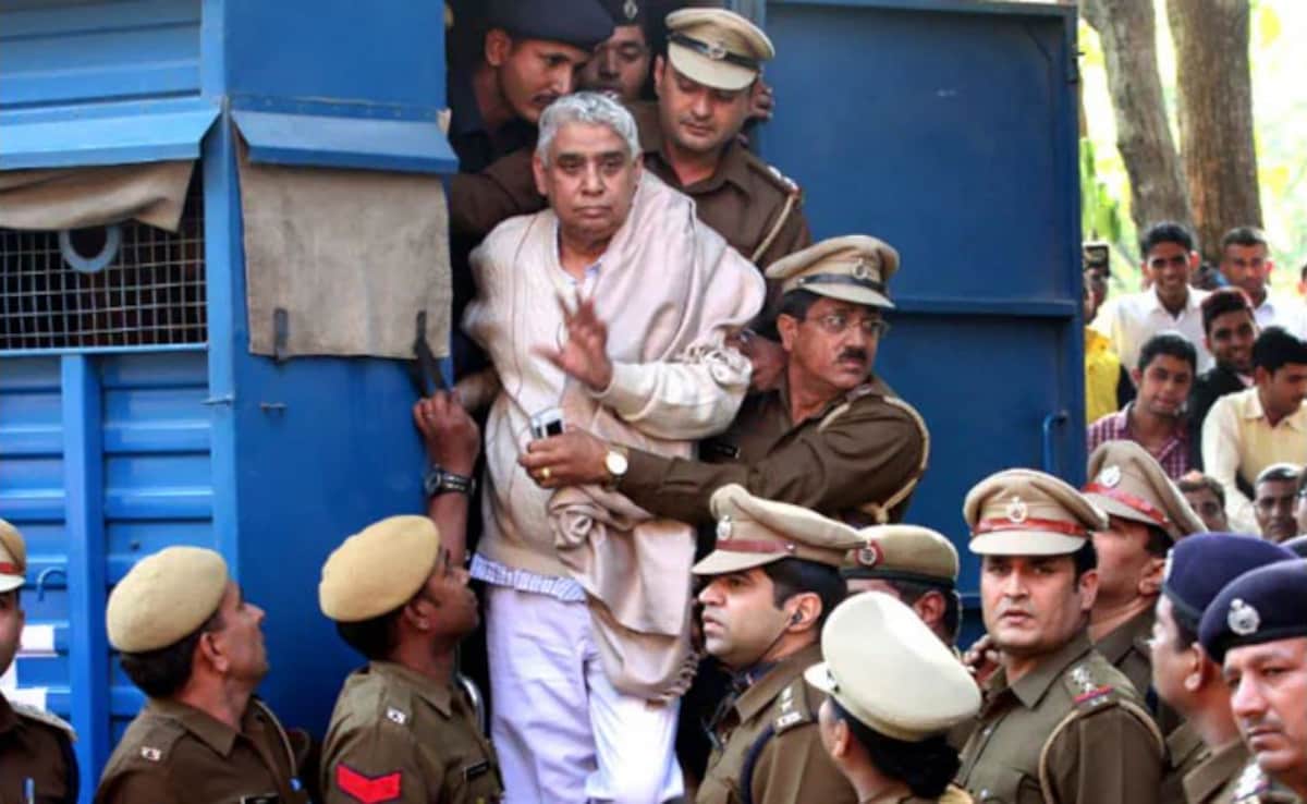 Self-Styled Godman Rampal’s Life Sentence Suspended In Disciples’ Death Case