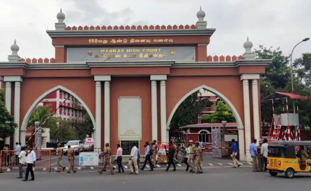 Madras High Court Evacuated, Searches On After Bomb Threat Email