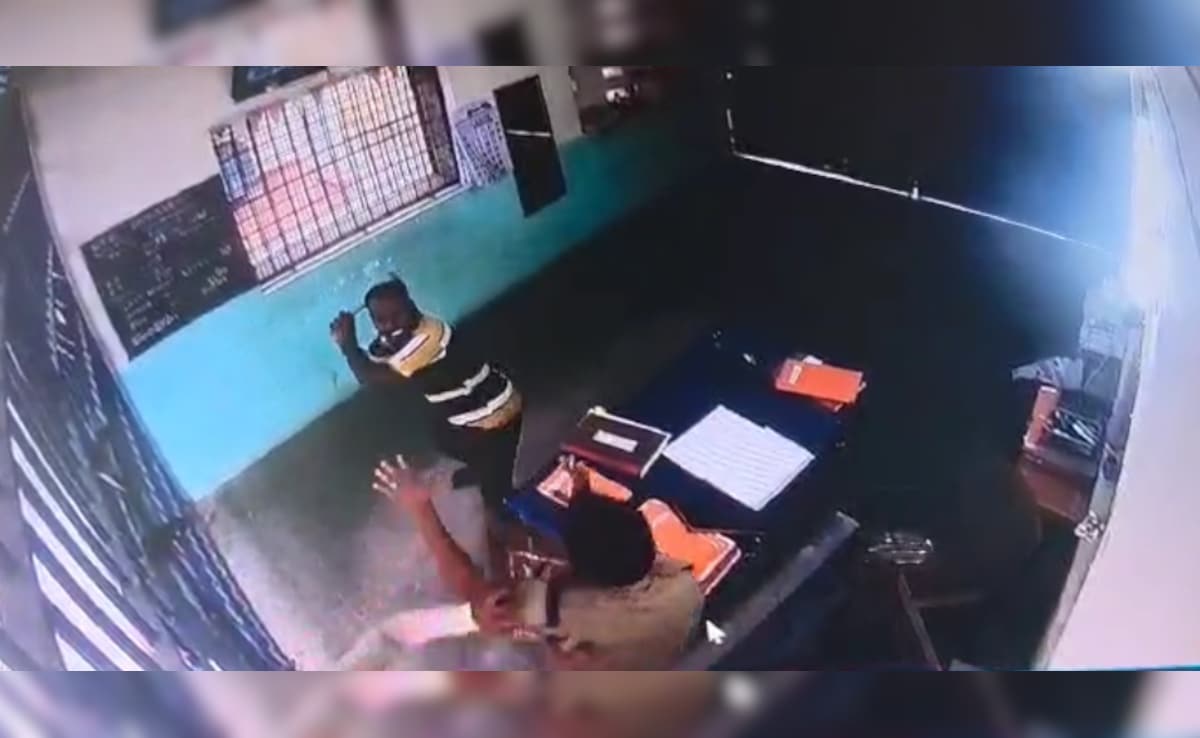 Video: Prisoners Attack Jail Official With Hammer, Escape; Rearrested