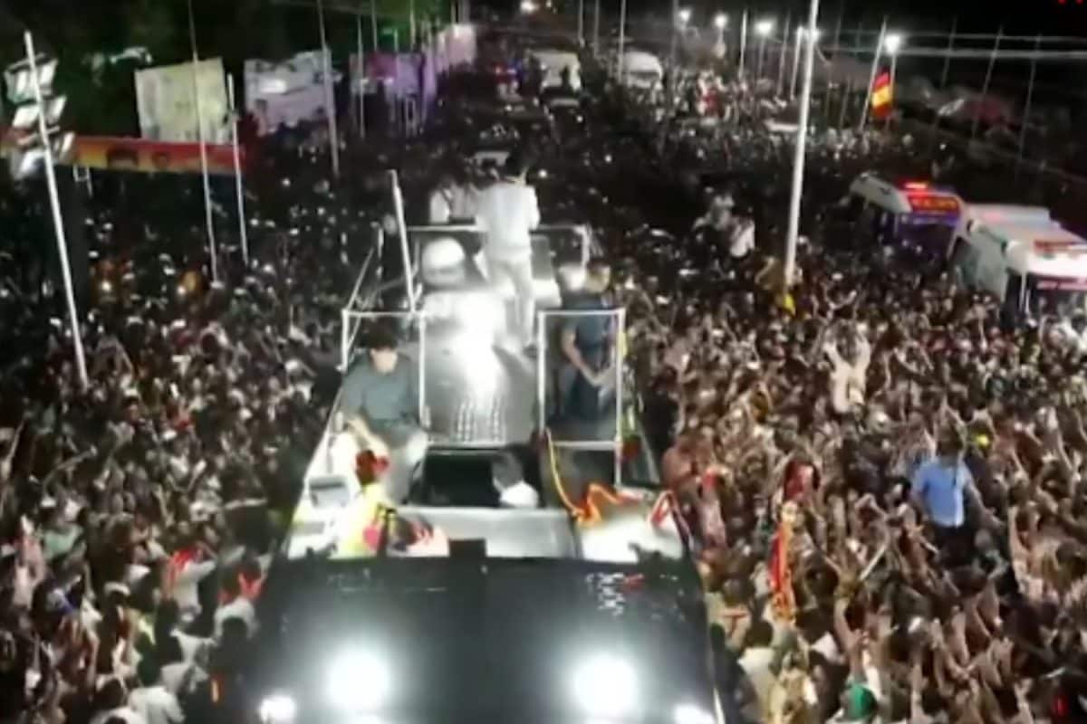 Moment Stampede Broke Out In Karur At Actor-Politician Vijay’s Rally | Video