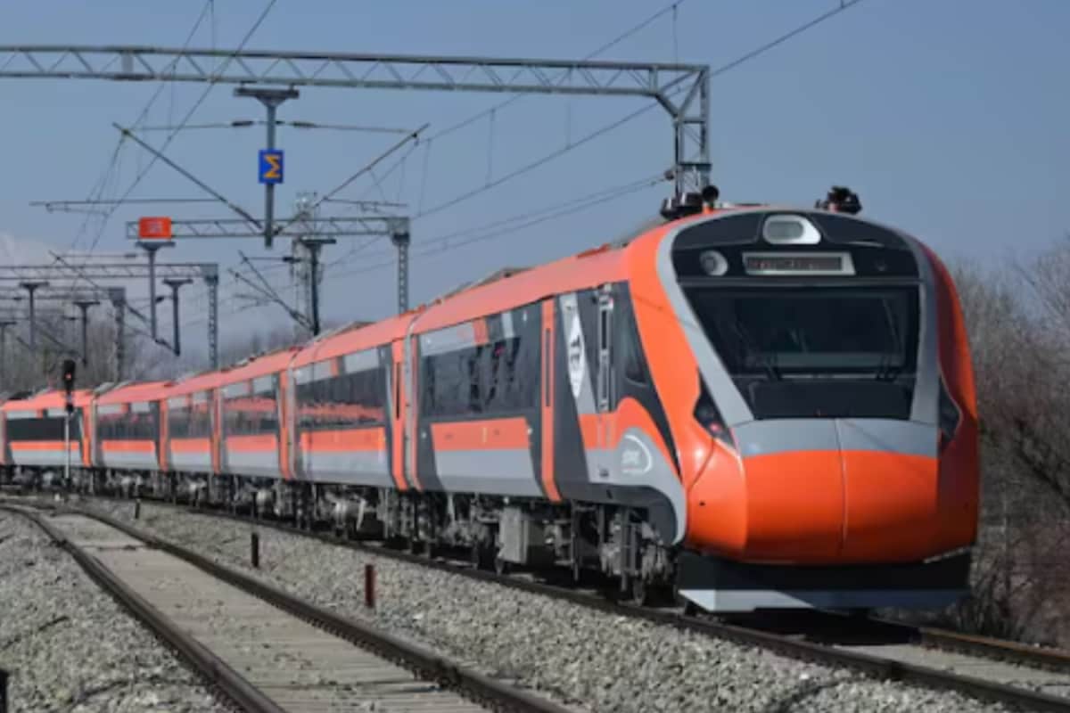Missing Ganga Aarti Or Banaras’ Chaat? Take These Vande Bharat Trains For A Quick Varanasi Darshan