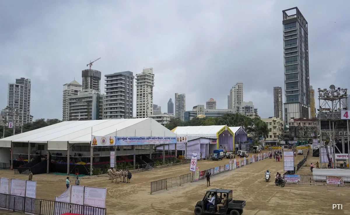 21,000 Cops Deployed In Mumbai For Ganesh Immersions, AI To Manage Routes