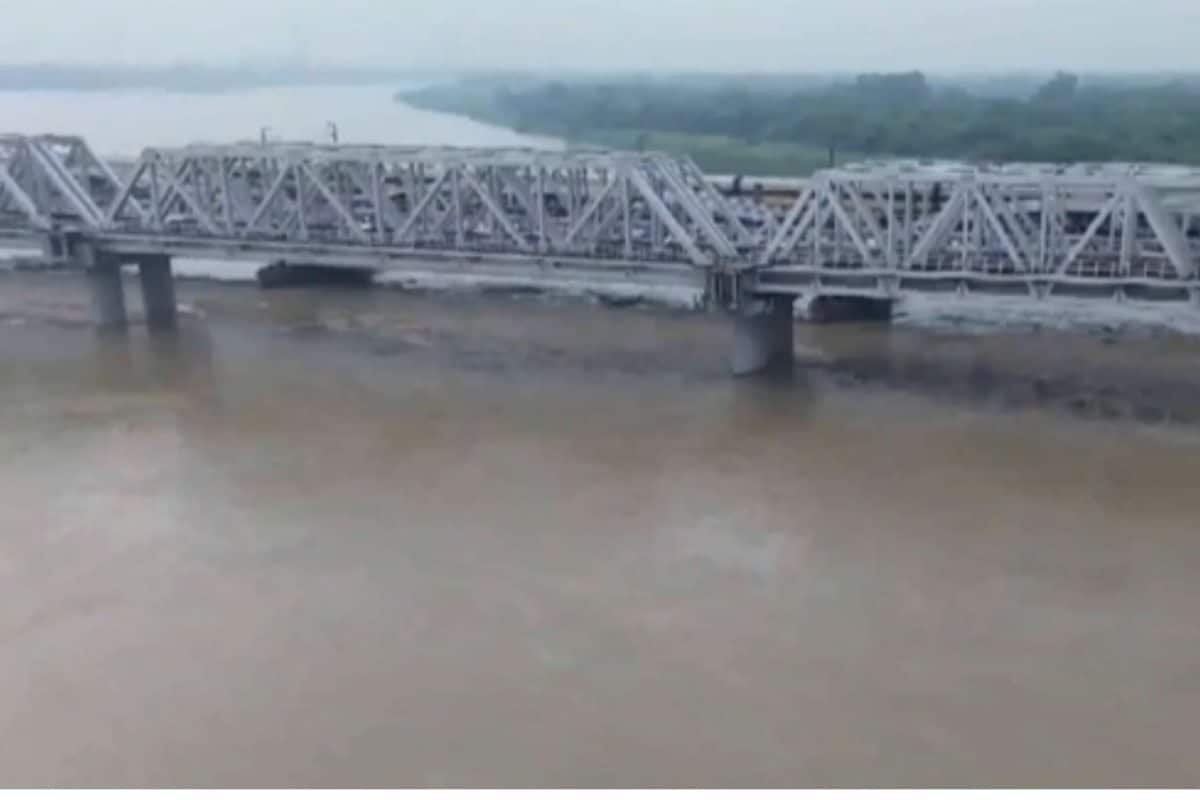 Yamuna Crosses Danger Mark, Predicted To Hit Evacuation Level By Tuesday