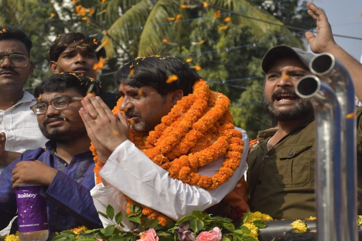 Bihar Polls: Minutes Before Filing Nomination, One Phone Call Makes This Candidate Step Back