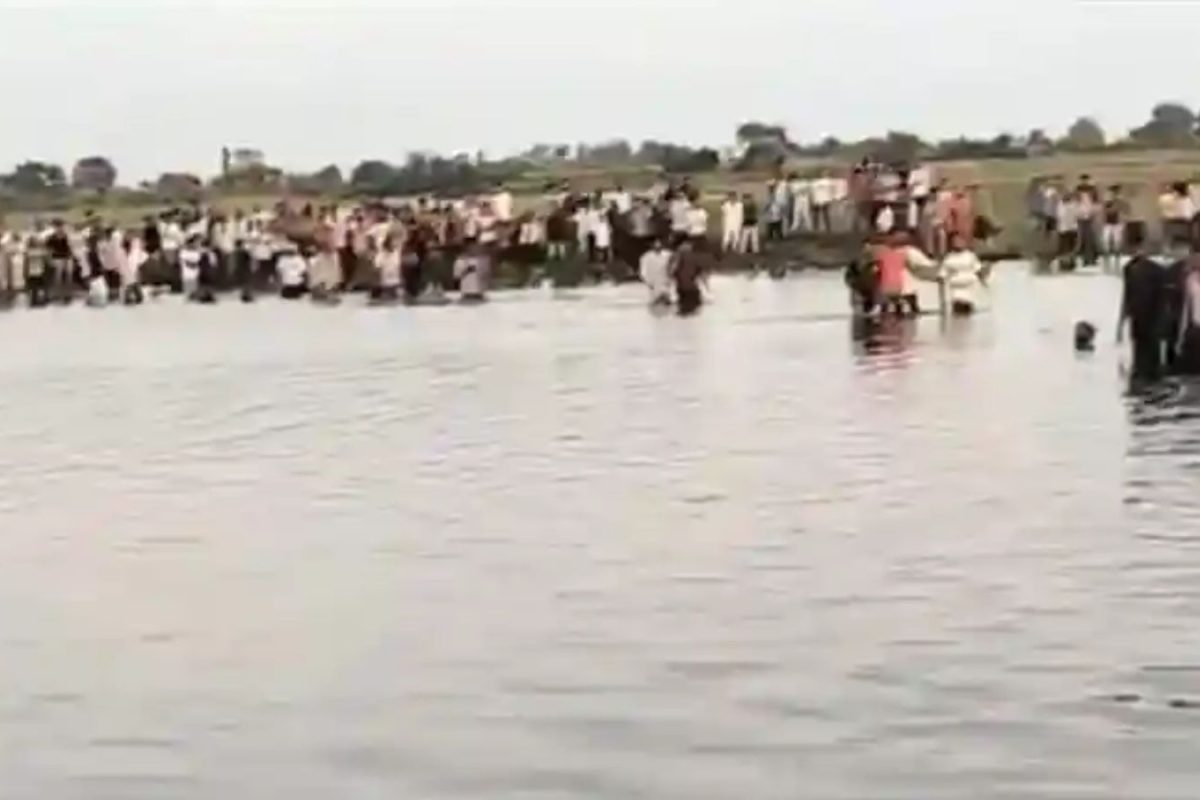 Nine Devotees Die As Tractor-Trolley Carrying Durga Idols Plunges Into Lake In Madhya Pradesh