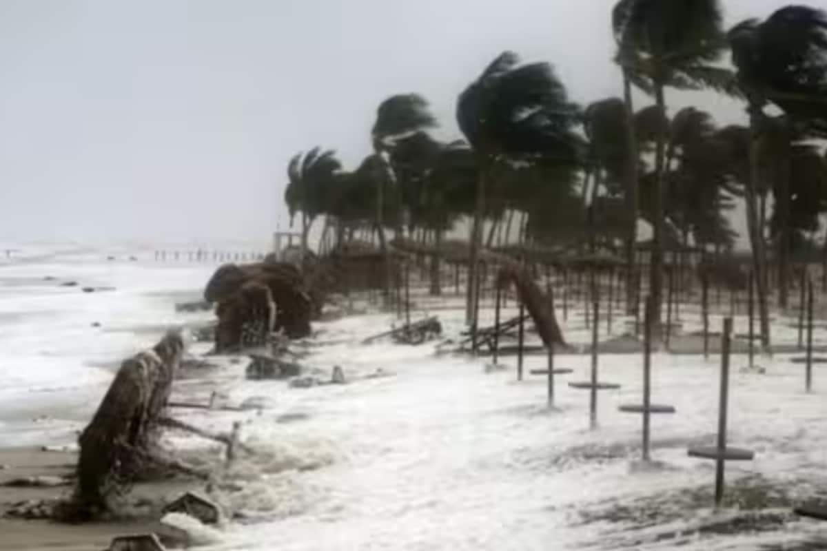 Red Alert For Andhra Pradesh, Odisha As Cyclone Montha Nears; Landfall Likely On Oct 28