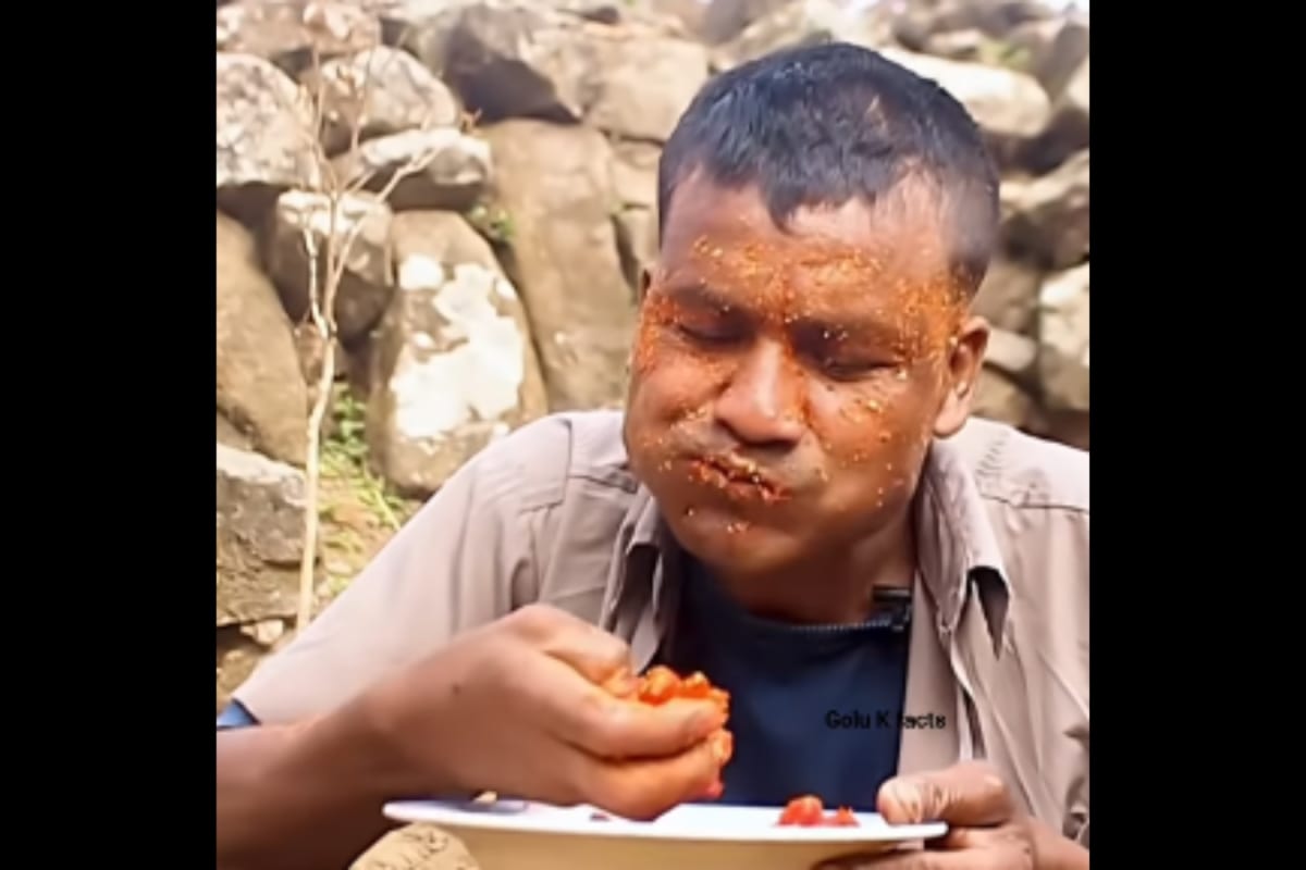 This Meghalaya Man Eats 10kg Chillies For Breakfast, Even Uses Chilli Powder As ‘Soap’