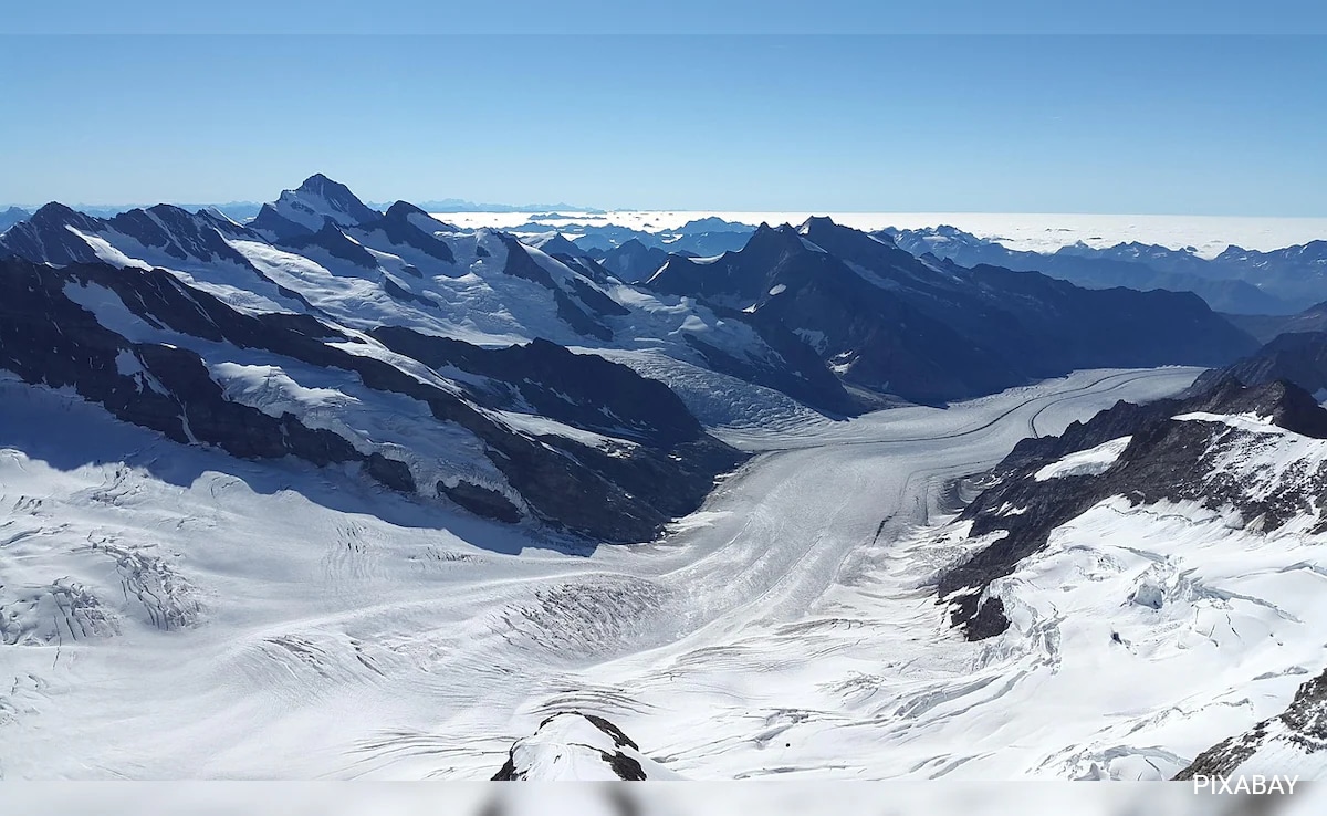 Swiss Glaciers Face “Enormous” Melting, Shrank By A Quarter In Past Decade