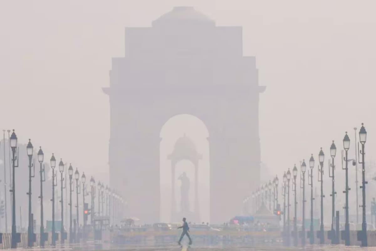 Delhi Wakes Up To Toxic Air After Diwali, Fireworks Deteriorate Air Quality To ‘Very Poor’