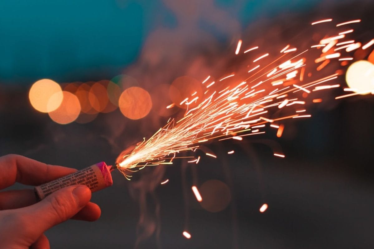 Are Green Crackers Actually Less Polluting? The Debate Behind The Label