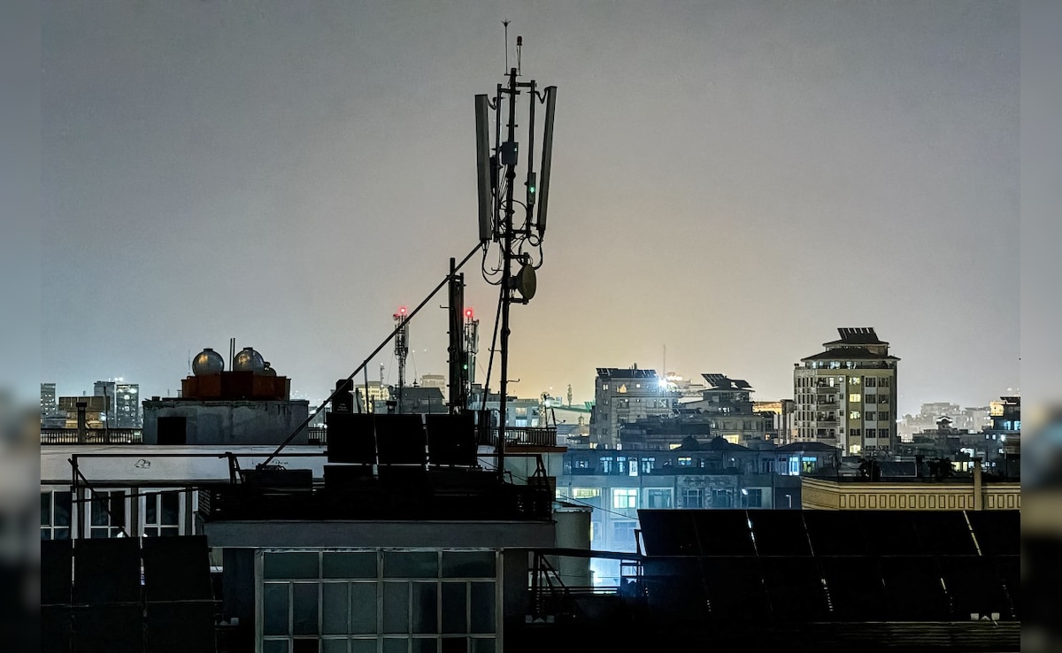 Taliban Government In Afghanistan Rejects Reports Of Nationwide Internet Ban