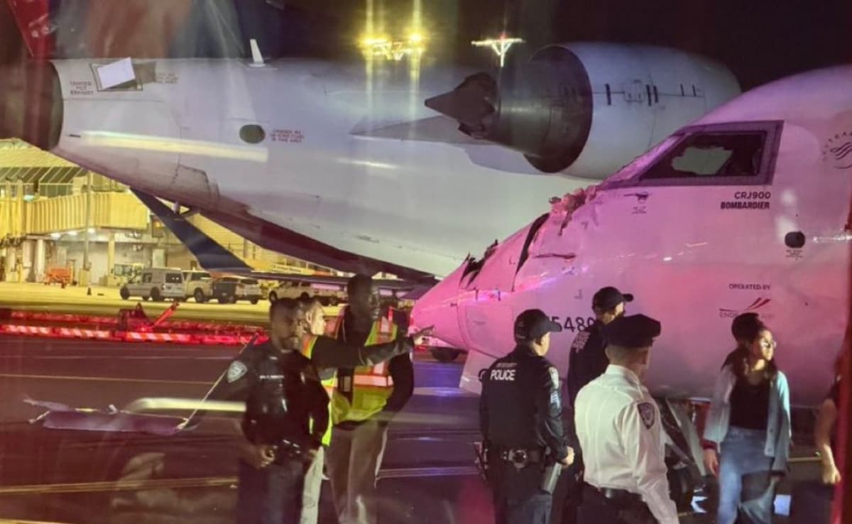 Video: 2 Delta Planes Collide On Tarmac At New York Airport