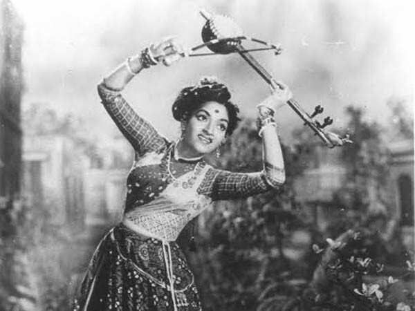 Veteran Actress Sandhya Shantaram Passes Away