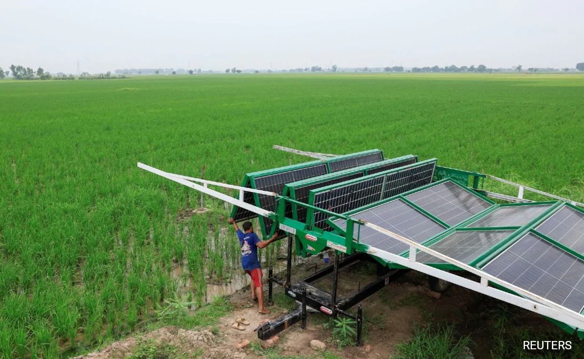 How Solar-Powered Farming Is Pushing Pakistan Towards Water Catastrophe