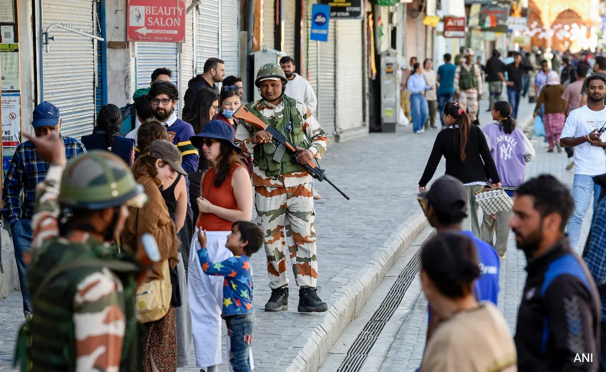 After Deadly Clashes, Shops Open In Leh As Curfew Relaxes