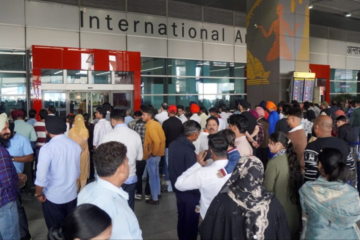 ‘Gradually Improving’: Delhi Airport Says Flight Operations Returning To Normal After ATC Glitch