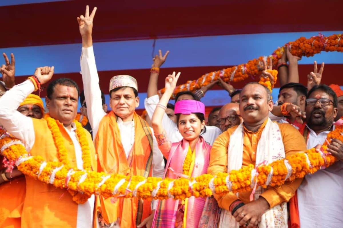 Alinagar Election Result 2025: Will Maithili Thakur’s Early Lead Turn BJP’s Gamble Into A Win?
