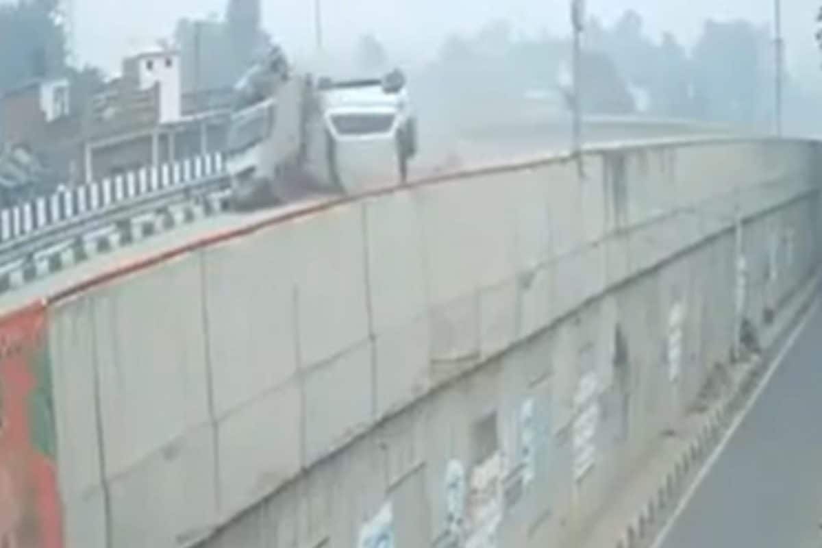 Caught On Cam: Bolero Overturns Several Times After Colliding With Truck In Gorakhpur | Video