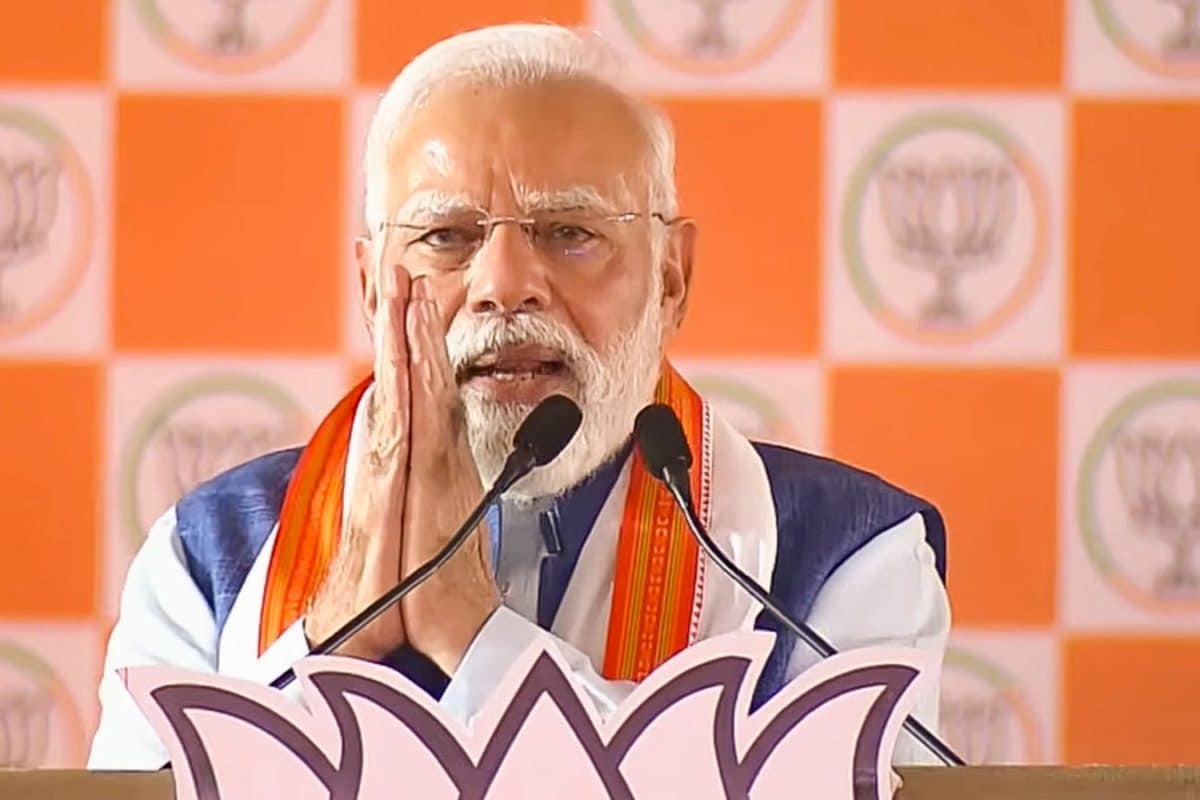 PM Narendra Modi Ayodhya Visit Live: PM To Hoist Saffron Flag On Shikhar of Shri Ram Janmbhoomi Mandir