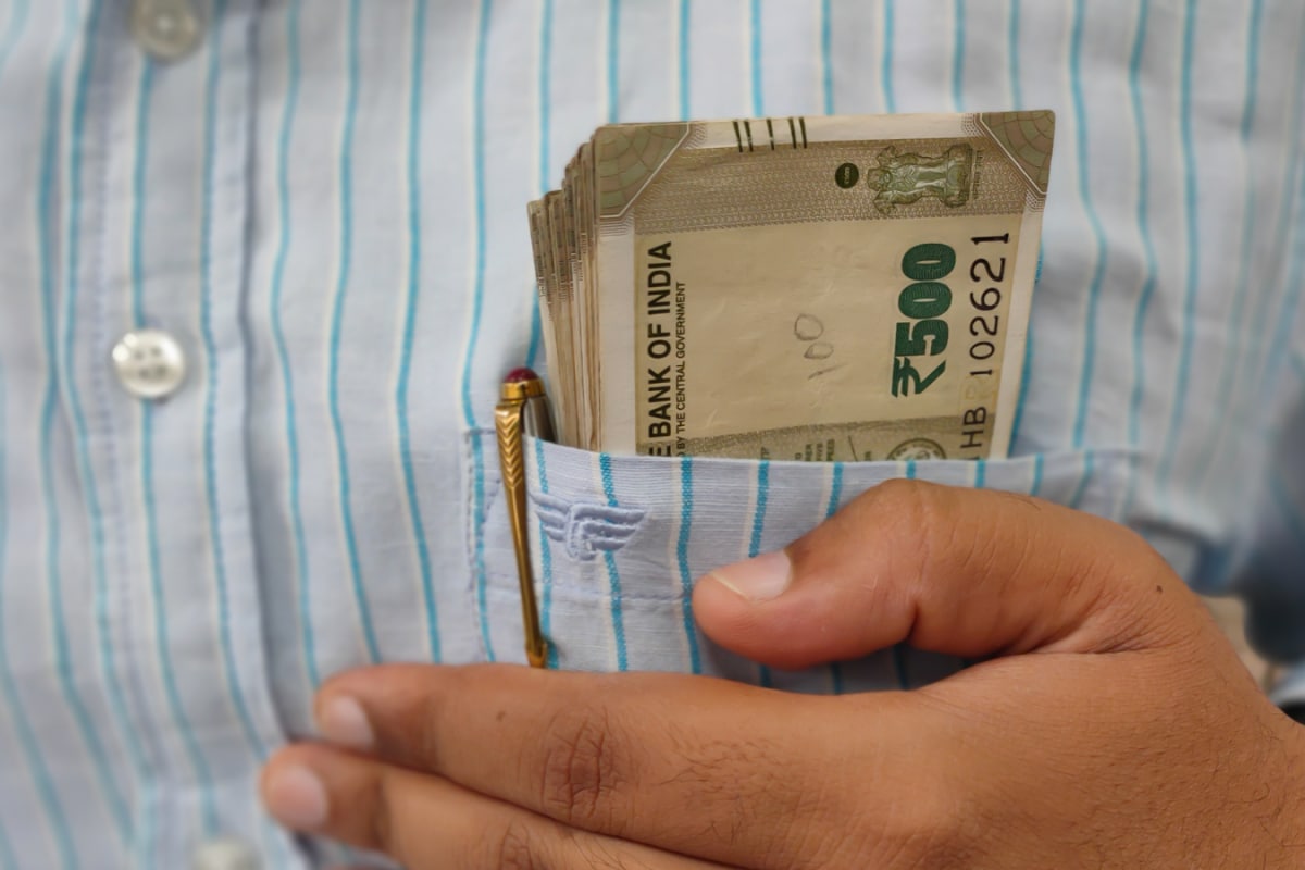 Pune Farmer Deposits Rs 2.5 Crore In Joint Account, Son Secretly Swipes Rs 1.8 Crore