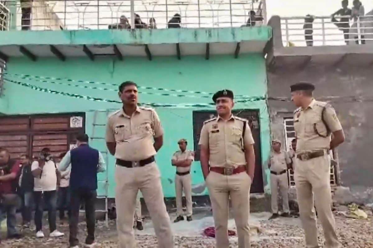 Posters, Doctors To 2.9 Kg Explosives: How J&K Cops Busted Faridabad Module Hours Before Delhi Blast