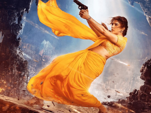 Out now Priyanka Chopraâs first look as Mandakini in Mahesh Babu and Rajamouliâs Globetrotter