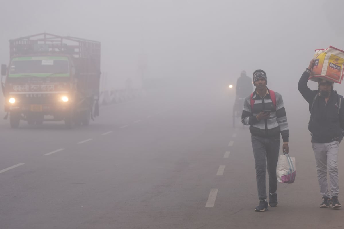 Delhi Shivers At 11°C, IMD Warns Of Further Temperature Drop