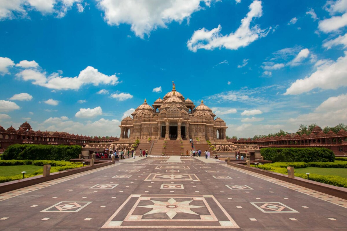 ‘I Was Robbed’: Akshardham Visitor Loses Valuables Worth Rs 1.8 Lakh To Fake Priest