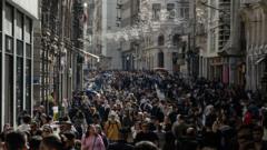 Turkey arrests 115 IS suspects ‘planning New Year’s attacks’ Turkey arrests 115 IS suspects ‘planning New Year’s attacks’