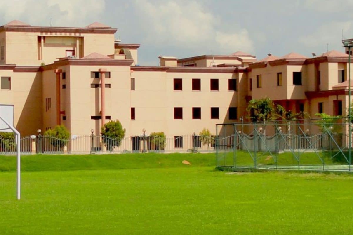 CBSE Suspends Gurugram’s GD Goenka High School Affiliation For 2026–27 Session CBSE Suspends Gurugram’s GD Goenka High School Affiliation For 2026–27 Session