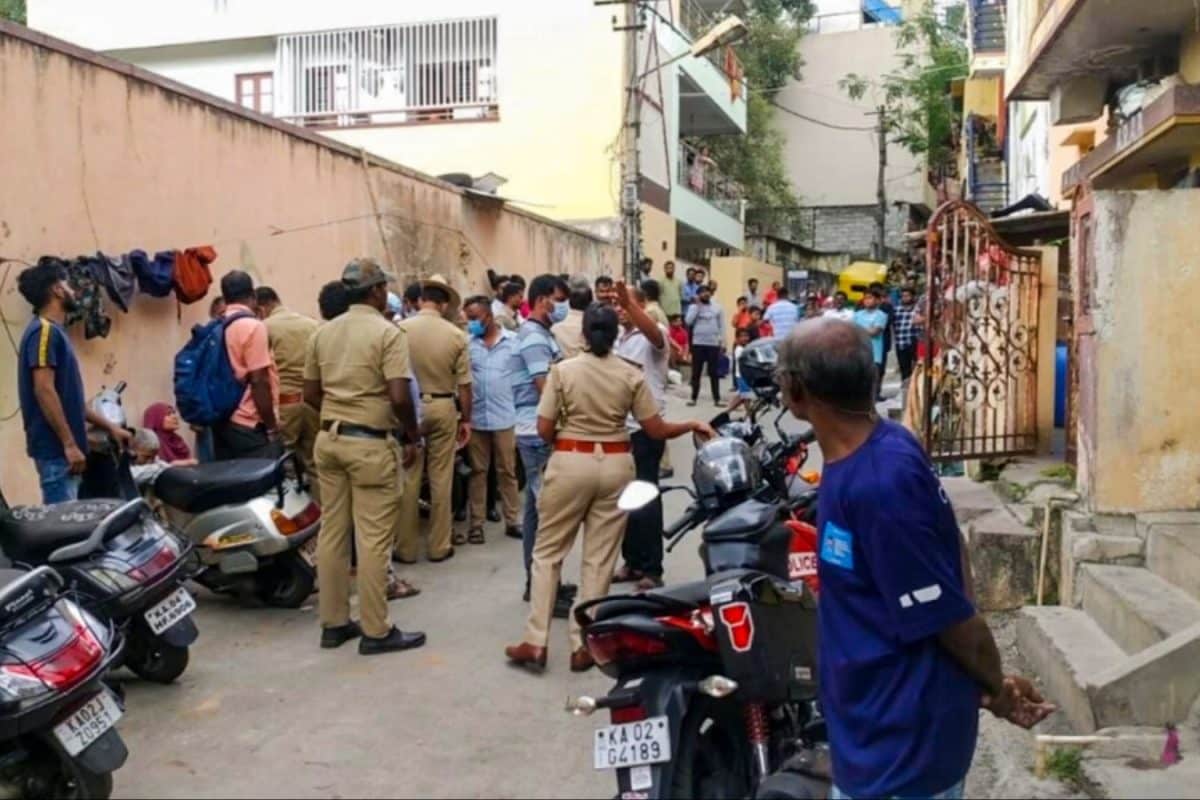 Bengaluru Woman Alleges Molestation At Mall During Christmas Celebrations, Delivery Person Arrested Bengaluru Woman Alleges Molestation At Mall During Christmas Celebrations, Delivery Person Arrested