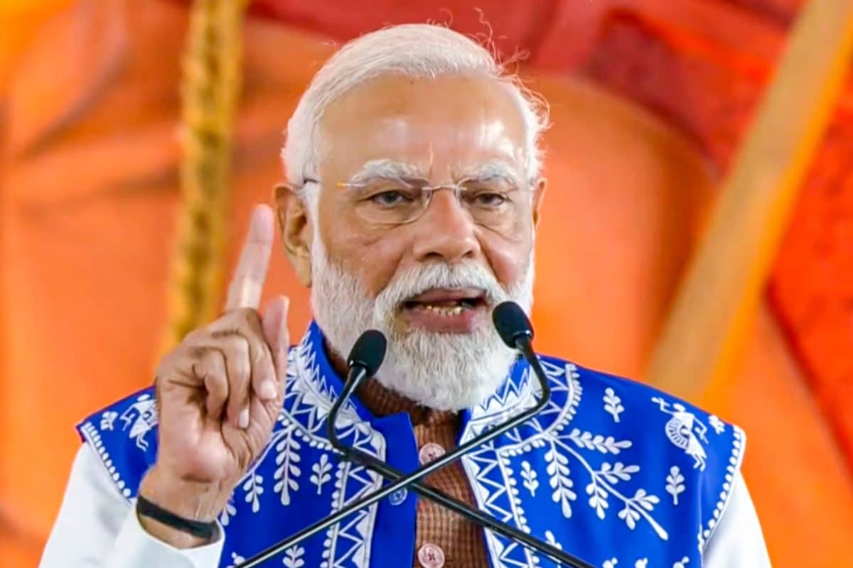 PM Modi’s Chopper Turns Back To Kolkata After Fog Prevents Landing In Bengal’s Taherpur PM Modi’s Chopper Turns Back To Kolkata After Fog Prevents Landing In Bengal’s Taherpur