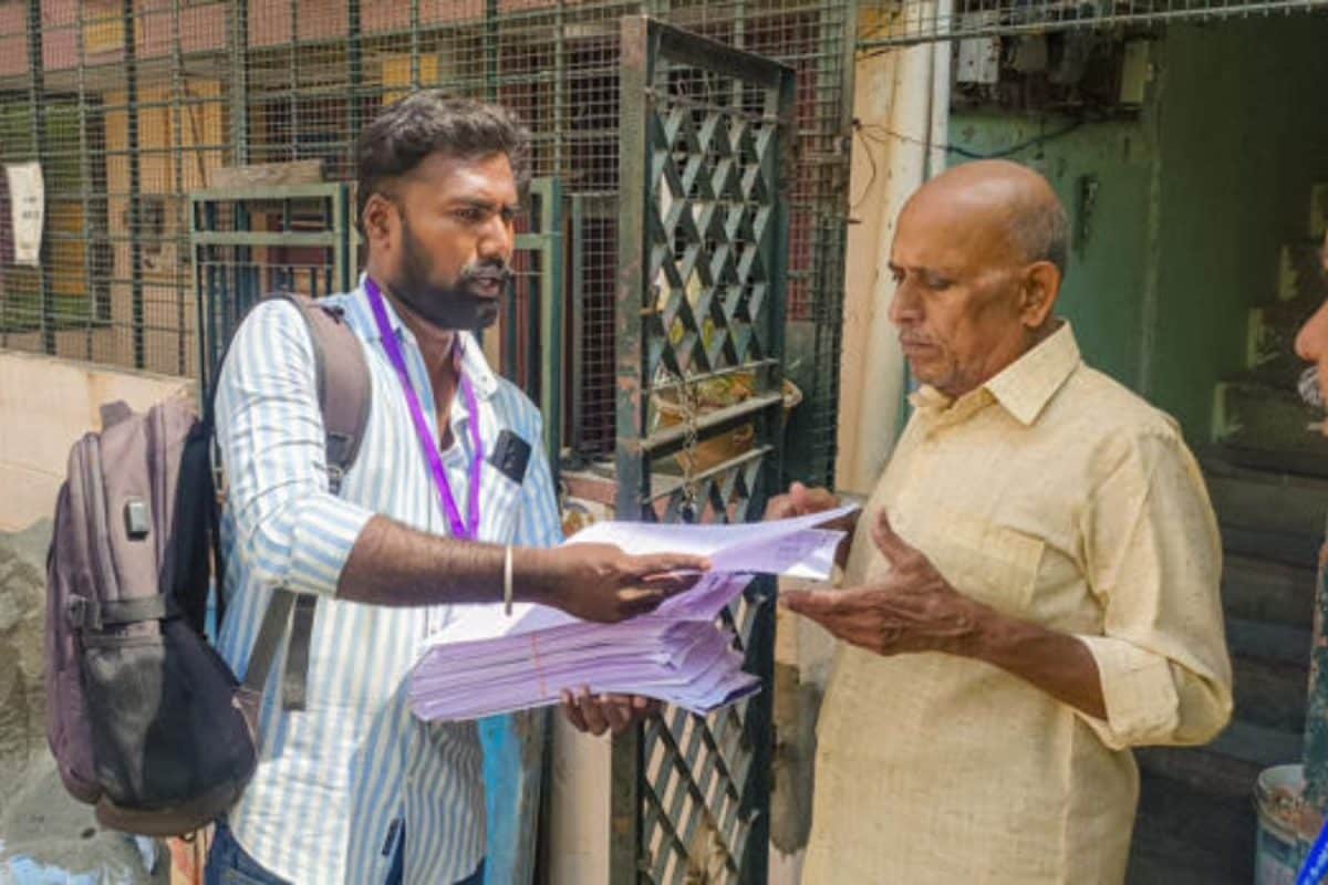 News18 Evening Digest: Tamil Nadu Draft SIR Released, ED Attaches Assets Of Yuvraj Singh In Betting App Case &  Other Stories