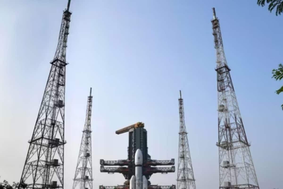 ISRO Set To Launch US Satellite Bluebird Block-2 With Record Payload ISRO Set To Launch US Satellite Bluebird Block-2 With Record Payload