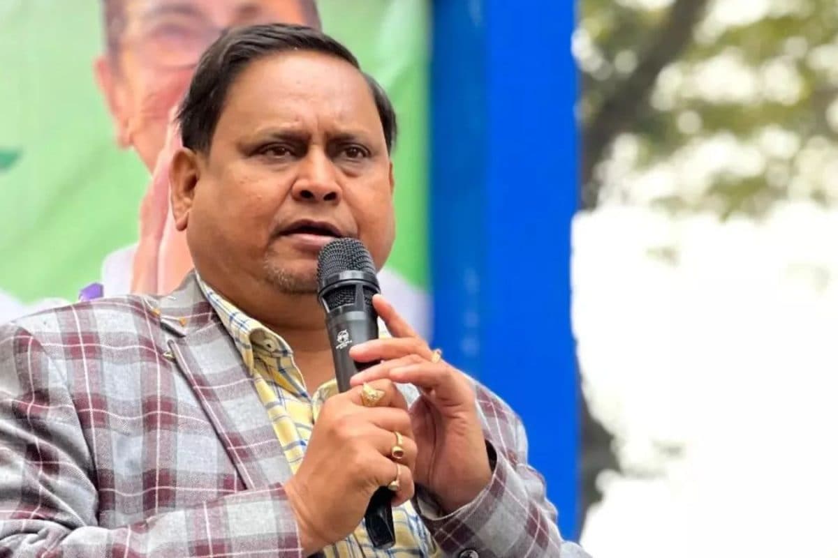 Suspended TMC MLA Humayun Kabir’s Son Detained For Assaulting On-Duty Cop In Father’s Security Suspended TMC MLA Humayun Kabir’s Son Detained For Assaulting On-Duty Cop In Father’s Security