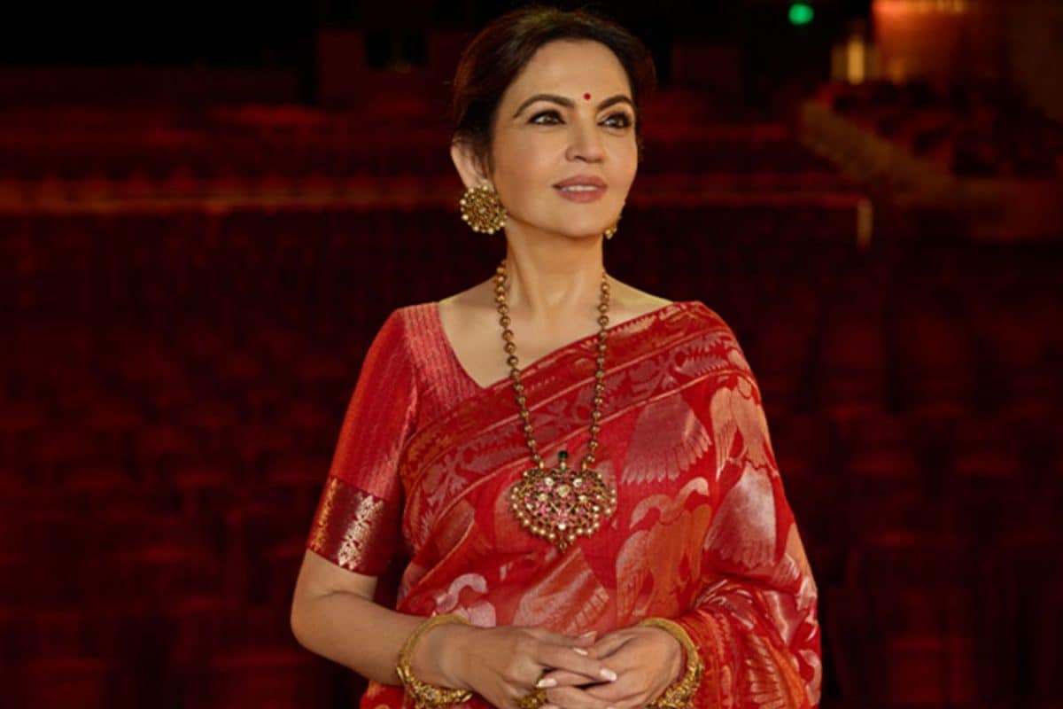 Nita Ambani Champions Indian Artisans At ‘Swadesh’, Showcases Heritage