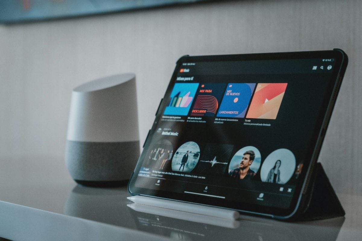 Allahabad HC Restores YouTuber’s Maintenance Plea Rejected Over Her Social Media Earnings Allahabad HC Restores YouTuber’s Maintenance Plea Rejected Over Her Social Media Earnings