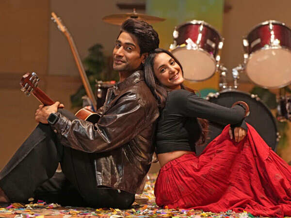 Arijit Singh Brings Heart and Harmony to His New Romantic Single Fitratein