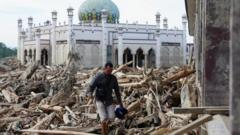 Death toll from devastating Indonesia floods passes 900