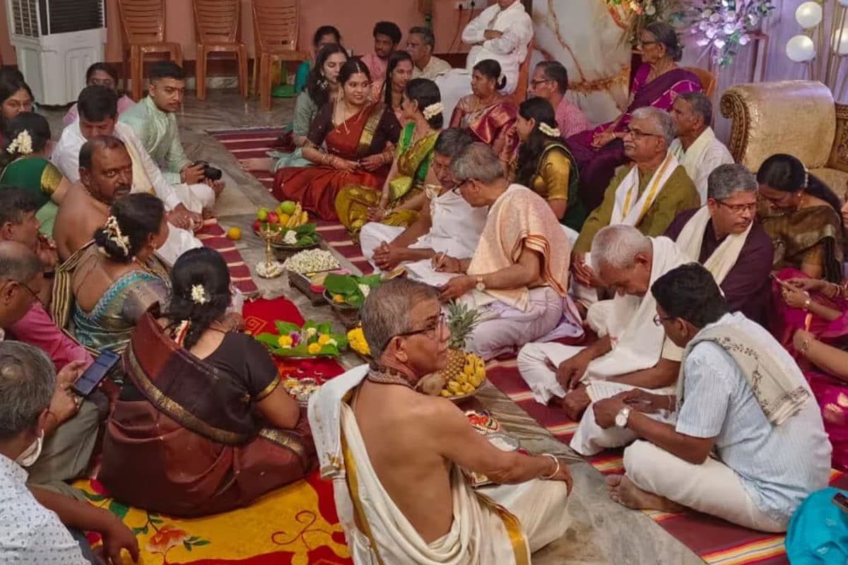 No Leave, Rings On Screen: Karnataka Bride Engaged To Canada-Based Groom Online