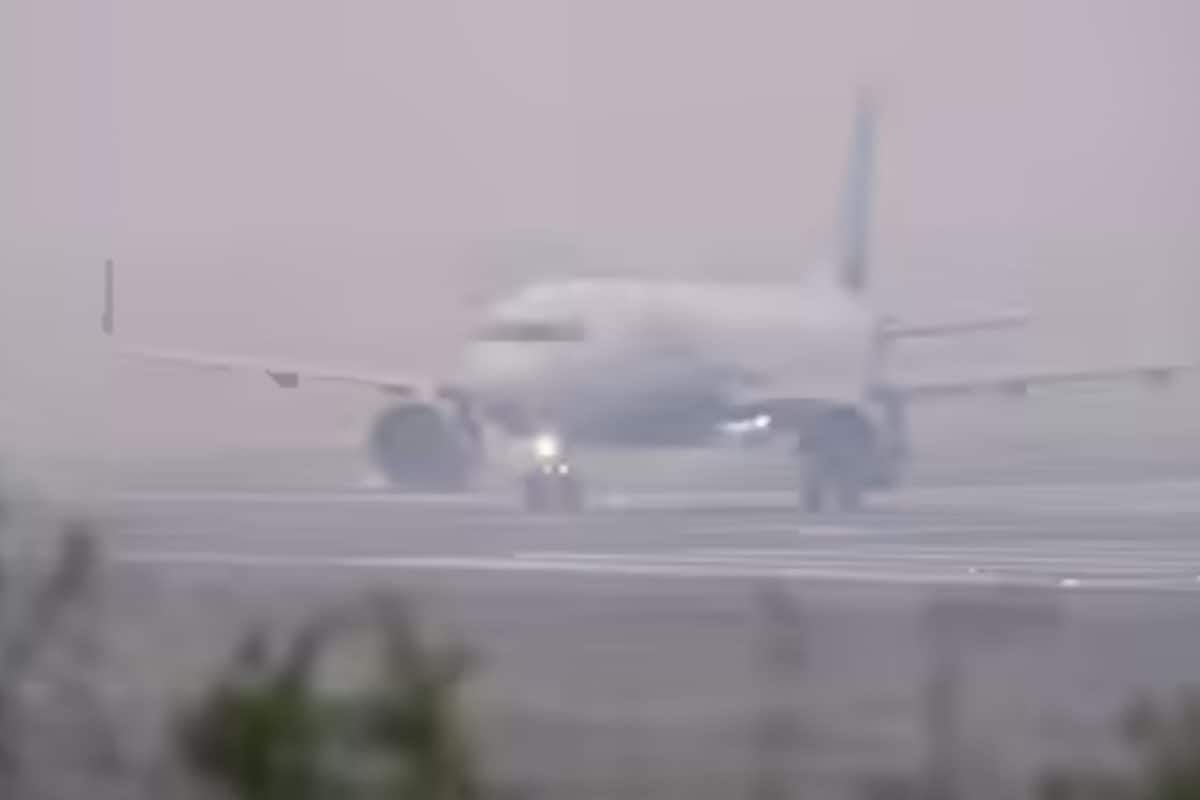 Dense Fog, Low Visibility Disrupts Flight Ops Across North, East India; IndiGo, SpiceJet Issue Advisories