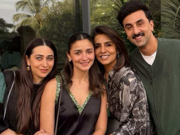 Karisma Kapoor Shares Sweet Family Photo With Alia Bhatt Ranbir and Neetu Kapoor Karisma Kapoor Shares Sweet Family Photo With Alia Bhatt Ranbir and Neetu Kapoor