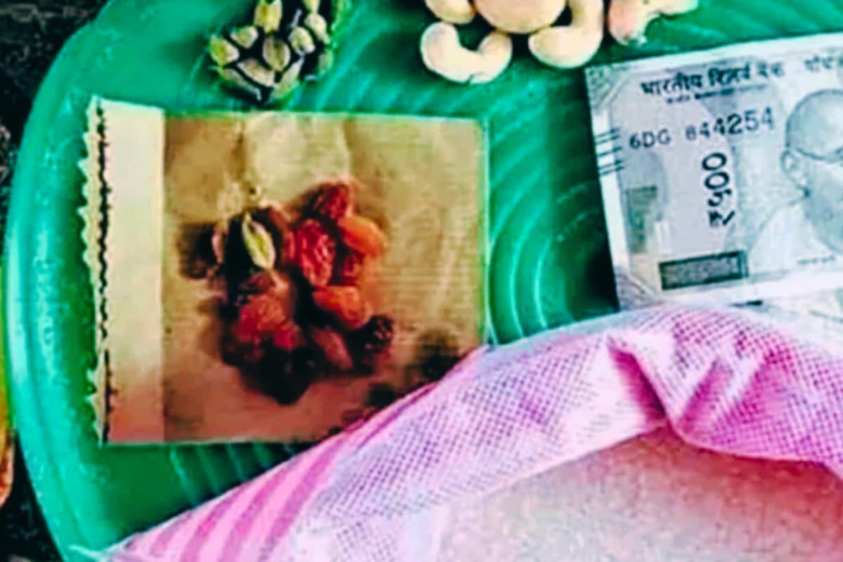 Pongal Gift 2026: Rs 3,000 Cash For TN Ration Card Holders? EPS Wants It Raised To… Pongal Gift 2026: Rs 3,000 Cash For TN Ration Card Holders? EPS Wants It Raised To…