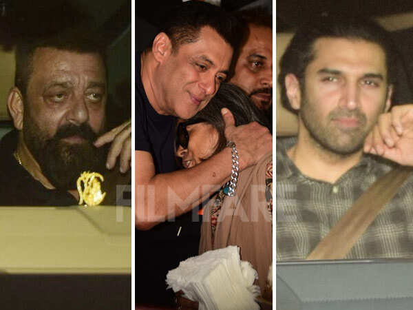 Salman Khan Celebrates His 60th Birthday with Paparazzi at Midnight Salman Khan Celebrates His 60th Birthday with Paparazzi at Midnight