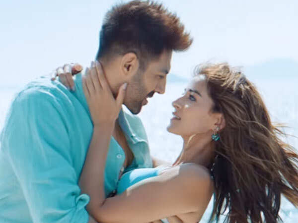 Tu Meri Main Tera Main Tera Tu Meri Trailer: Kartik Aaryan and Ananya Panday Shine in This Rom-com