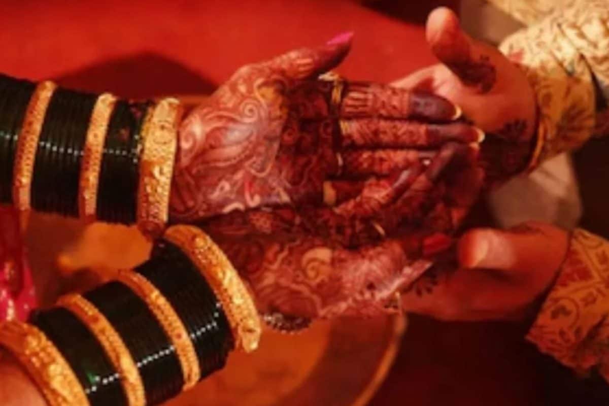 Madhya Pradesh Village Decrees ‘Social Boycott’ Of Families Who Allow Children To Marry For Love