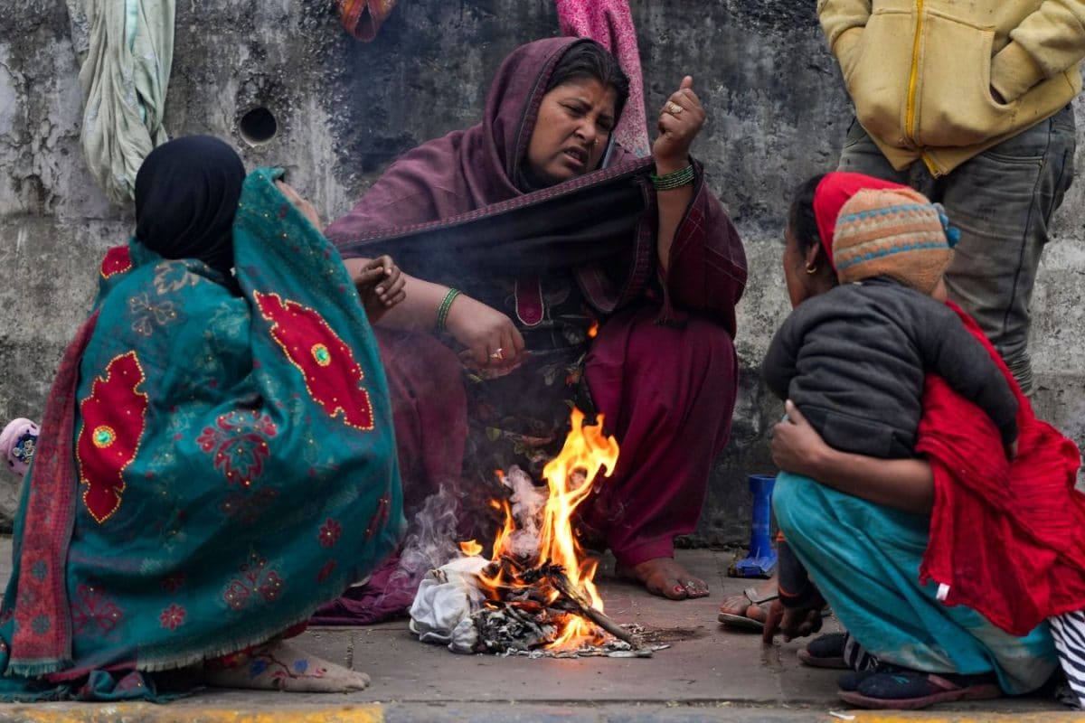 Delhi Shivers As Cold Wave Persists; Palam Logs 3°C, Lowest In 13 Years