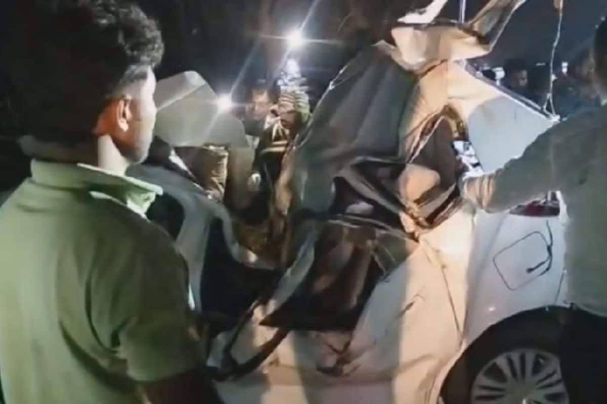 Five Pilgrims Killed After Car Crashes Into Tree On Maharashtra’s Pune-Solapur Highway