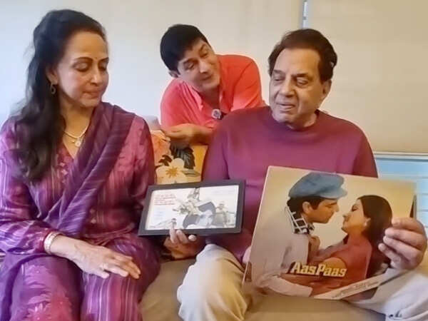 WATCH: Throwback clip of late Dharmendra and Hema Malini together leaves fans emotional