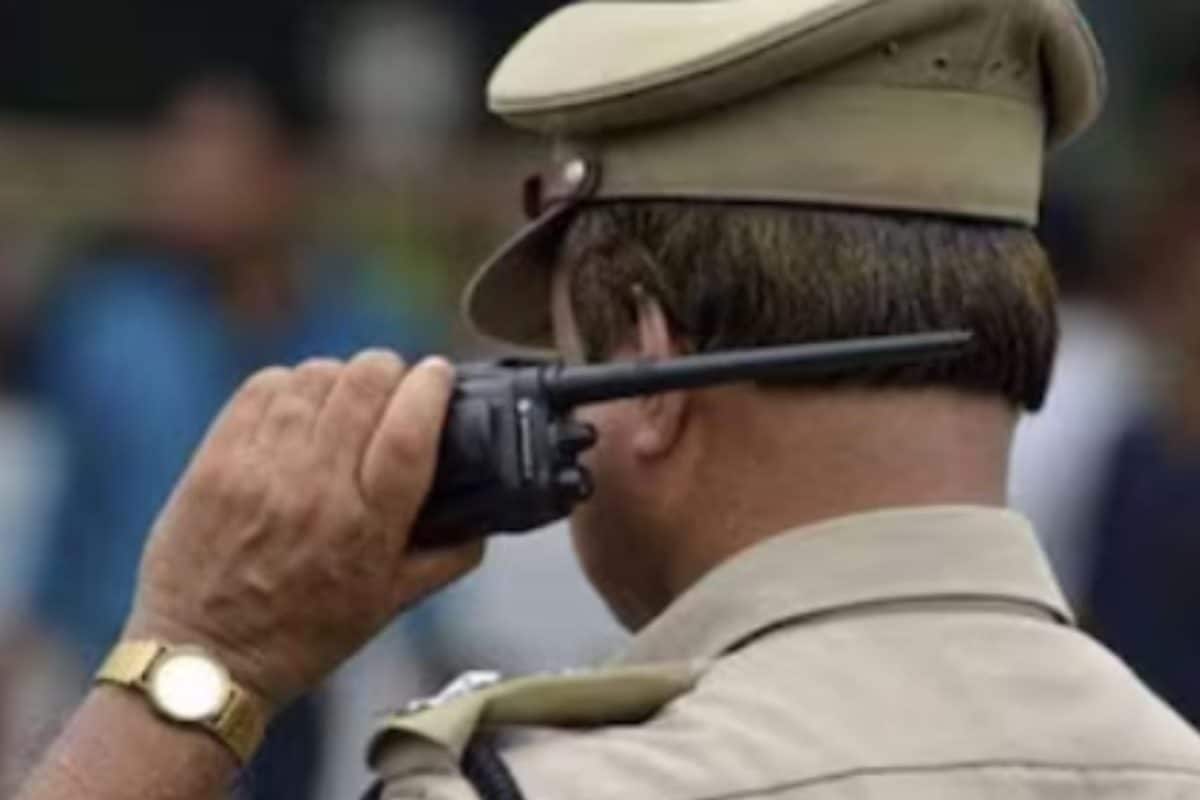 Ballari SP Suspended After Congress Worker Killed In Clashes, Fact-Finding Panel Dispatched Ballari SP Suspended After Congress Worker Killed In Clashes, Fact-Finding Panel Dispatched